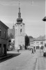 zvonice u kostela sv.Víta na Svatovítském náměstí,vlevo živnostenský dům/postaven v roce 1922 R.Čech