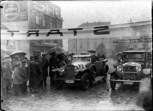 Start automobilů roce 1928 Škoda Tatra 17 vodou chlazený šestiválec OHC Petr Hošťálek OXI-202, Antonín Rudolf, to... Tábor,autoklub,sport,závody,auto