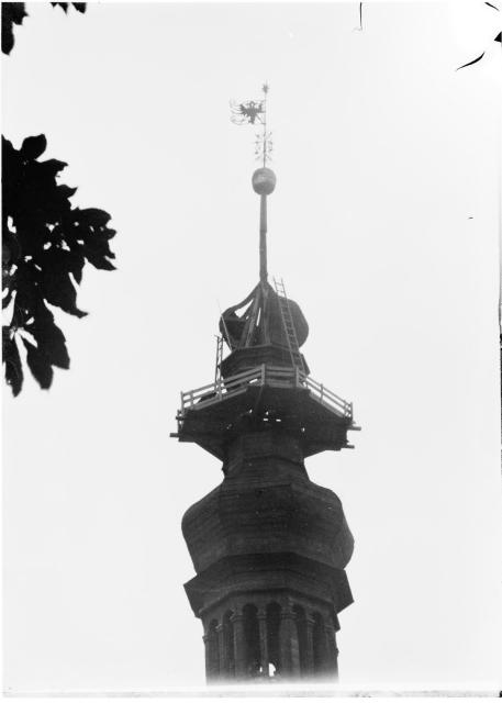 384 Oprava věže kostela,22.8. 1927,  2x (1 rozbitá)   Tábor,kostel,rekonstrukce,věž