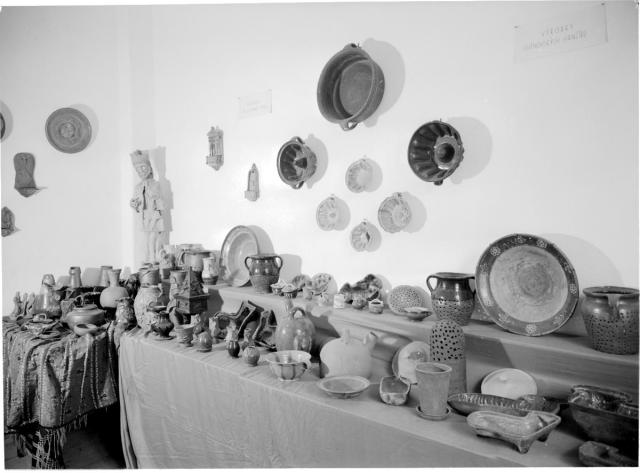 výstava keramiky Výrobky Chýnovských hrnčířů  výstava,keramika,interier,Chýnov,hrnčíř