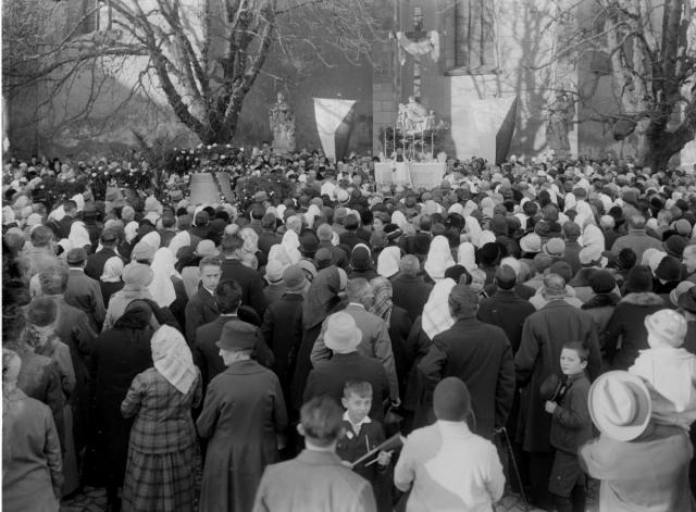 Svěcení zvonů 28.10 1928   Tábor,slavnost,Svěcení zvonů ,církev,Žižkovo náměstí