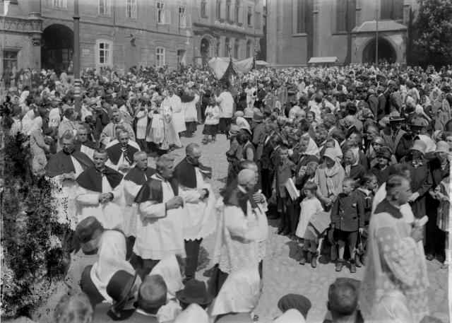 Svěcení zvonů 28.10.1928   Tábor,slavnost,církev,zvon,Žižkovo náměstí