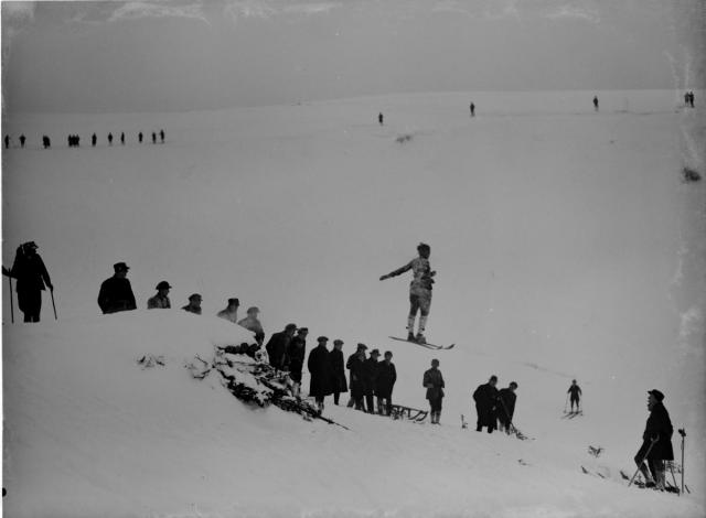 Lyžařské závody   Lyžařské závody  Tábor,lyžař,závody.sport,zima