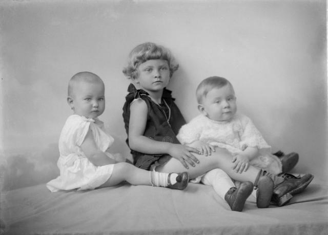 Rodinné,2.6.1926   rodinné,děti