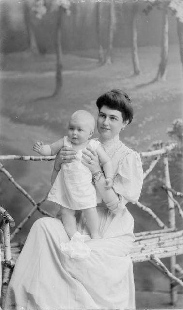 portrét hraběnky Deymové s dítětem   portrét,Deym,dítě