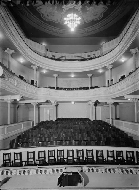 Divadlo Oskar Nedbala po přestavbě 1937   divadlo,Tábor,interier