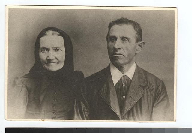 František Pěnka a Helena rozená Nepilová  děkujeme za zapůjčení  Pěnkovým narozeni 1835 v Černovicích oddáni 1868 taktéž z... Pěnka