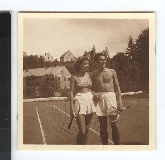Marie Šechtlová a Josef Šechtl na tenise   Marie Šechtlová,tenis