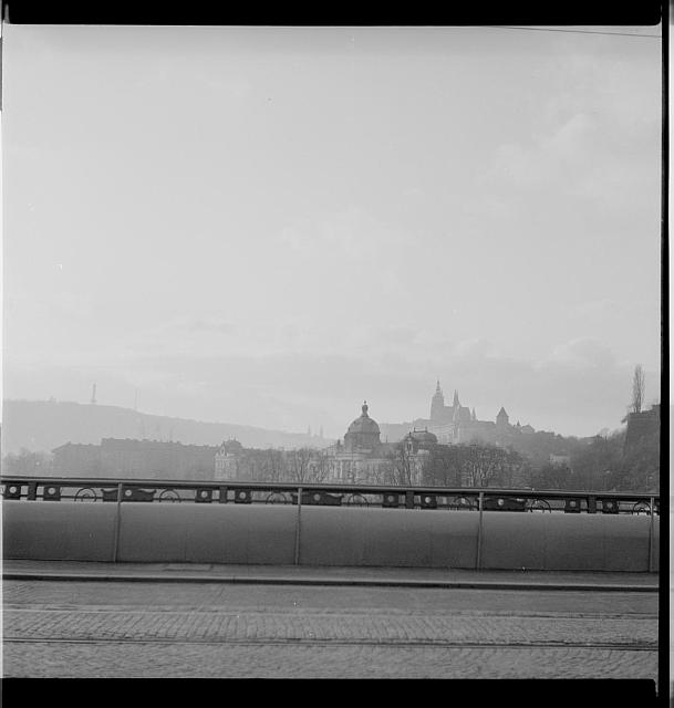 nábřeží   Praha