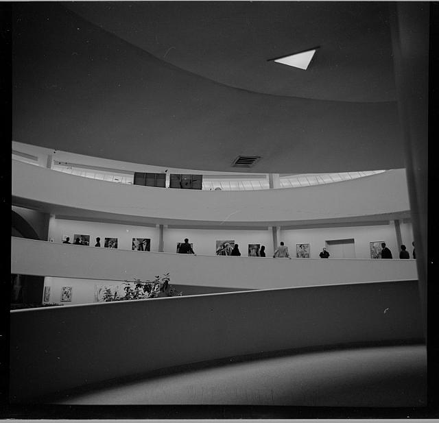 Guggenheimovo muzeum  na obálce Guggenheim m USA