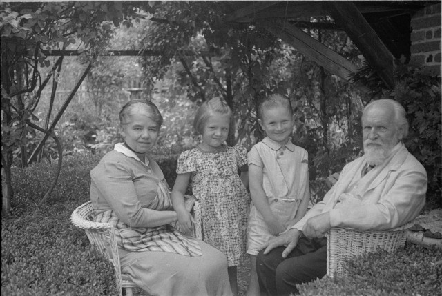 František Bílek s rodinou (in Czech), keywords: František Bílek, Chýnov  František Bílek, Chýnov