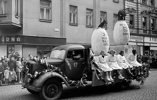 8. - 1. Máj 1948 (in Czech), keywords: 1. máj, komunizmus, festival, Tábor
