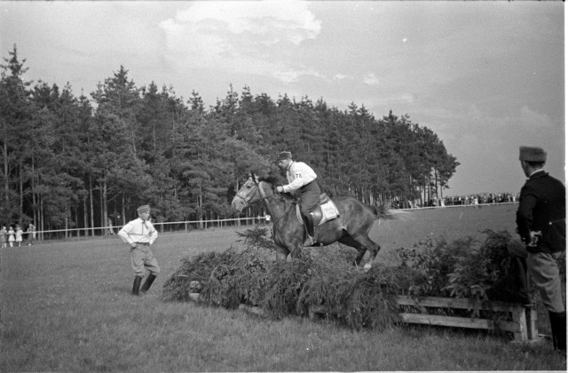 Selská Jizda 1934 (in Czech), keywords: Selská Jízda, horse, dostihy  Selská Jízda, horse, dostihy