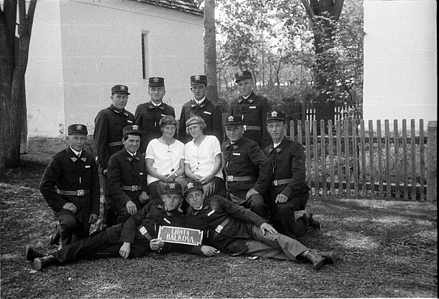 Autem z Bálkovy do Pejšovy Lhoty (in Czech), keywords: Bálkova Lhota, fire police, car, Pejšova Lhota