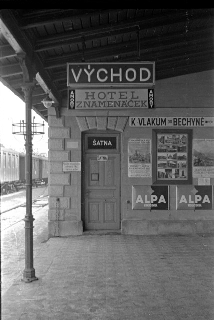 Tábor (in Czech), keywords: Tábor, train station  Tábor, train station