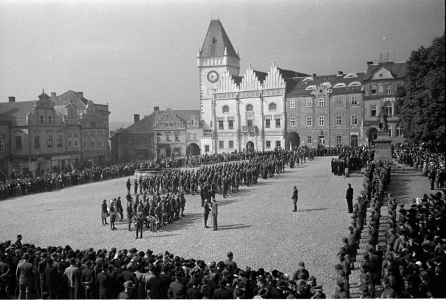 Tábor, 20.9.1934 loučení s 48/II plukem (in Czech), keywords: Tábor, vojsko, square, festival  Tábor, vojsko, square, festival