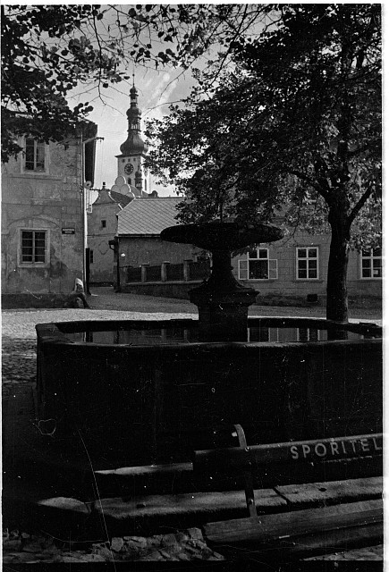 náměstí Miluláše z Husi (in Czech), keywords: náměstí Miluláše z Husi, fountain  náměstí Miluláše z Husi, fountain