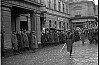 28.říjen  pluk těžkého dělostřelectva 305  (in Czech), keywords: festival, Soumar, uniform, Prague street