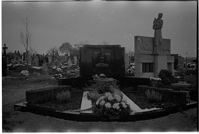 Nový hřbitov,Karel Ditrich (in Czech), keywords: Nový hřbitov, tomb  Nový hřbitov, tomb