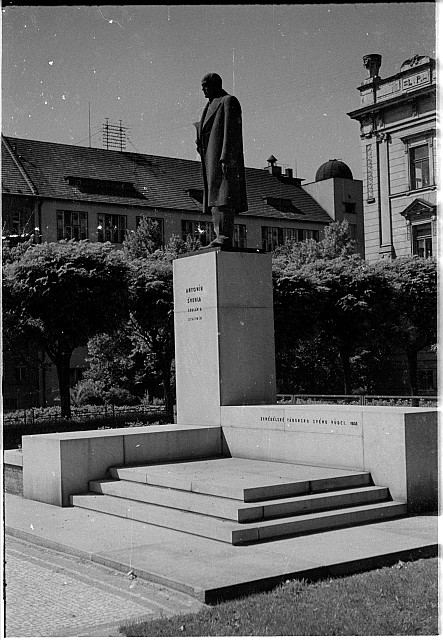 Švehla (in Czech), keywords: Tábor, Švehla, statue (Czech) Rok podle materiálu Tábor, Švehla, statue