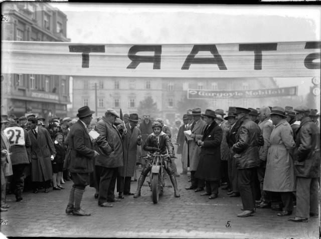 Start of motorcycle race, Tabor, 1928 Start,Garguoyle Mobiloil,Vacuum Oil Company Tábor, car club, sport, contests, motor-cycle