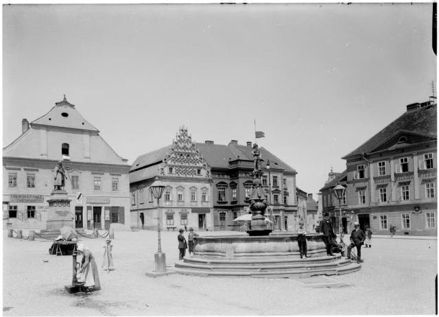 North aspect of Žižka square with the fountain, end 19th cetury  Tábor, square, Jan Žižka z Trocnova, Ctibor house, Beseda, fountain