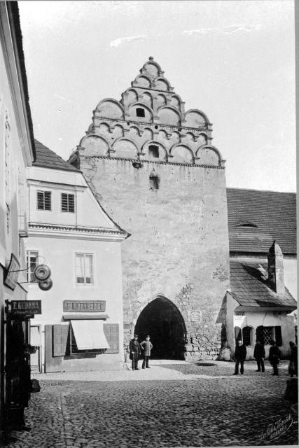 Prague gate, demolished in 1884 (Czech) Pražská brána v Palackého ulici, zbouraná v roce 1884. Digitální reprodu... Tábor, Prague street, gate