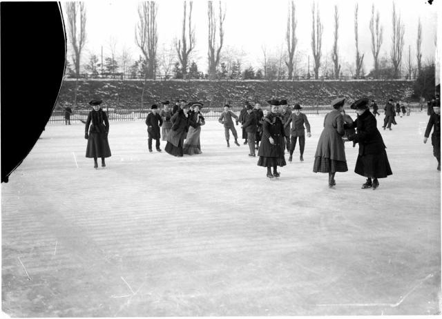 bruslení s jordánskou hrází (in Czech), keywords: Tábor, Jordán, sport, skates, skating