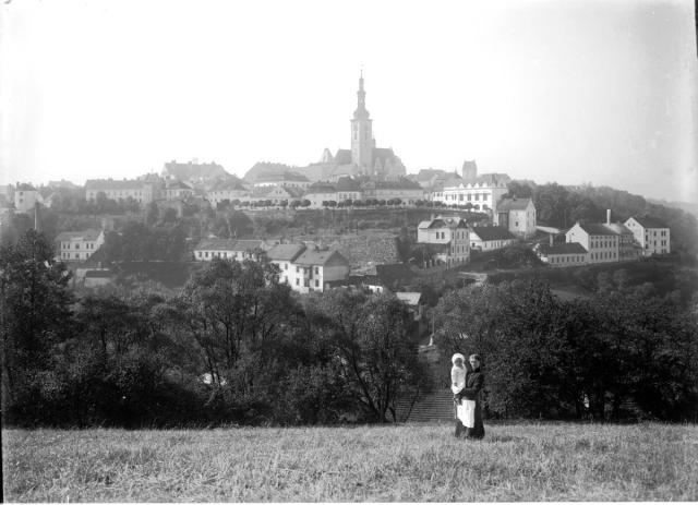 Tábor od severu okolo roku 1900 (in Czech), keywords: Tábor, whole, mother, child, Bezruč street  Tábor, whole, mother, child, Bezruč street