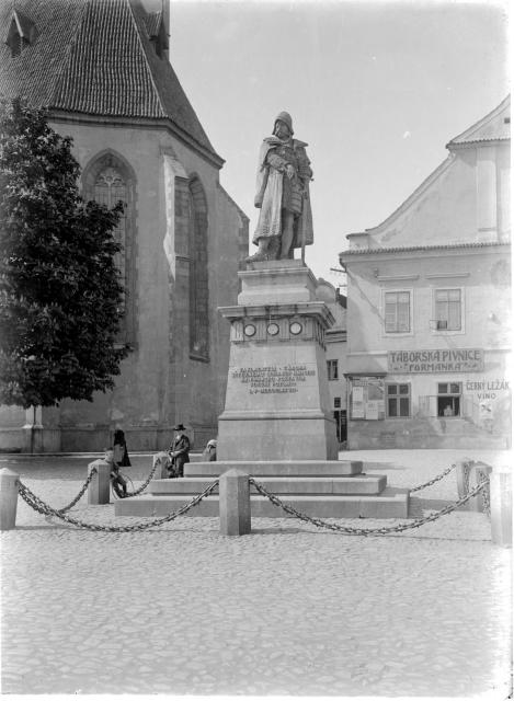 Statue of Jan Žižka from Trocnov on Žižka's square made by sculptor Strachovský  Tábor, square, Jan Žižka z Trocnova, Strakovský