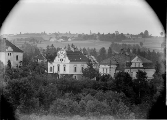 Pohled na vilu ve vilové čtvrti (in Czech), keywords: Tábor, villa quater  Tábor, villa quater