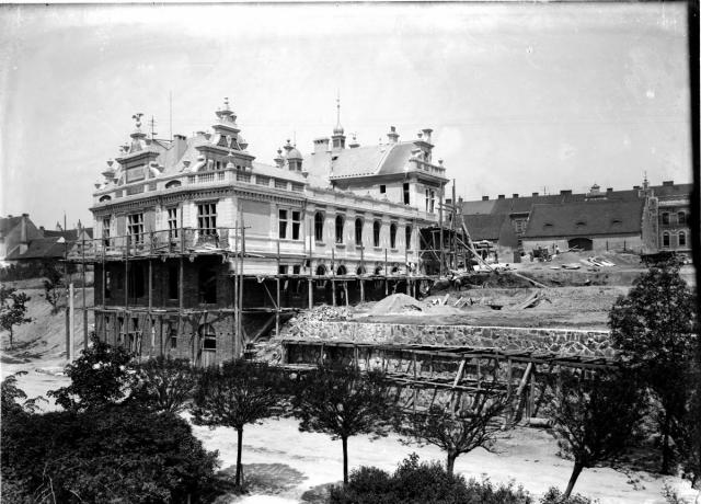 Building of Sokol Hall, 1905
