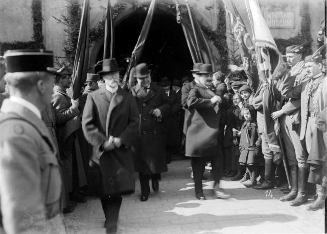500th anniversary of establishment of Tábor. Sokols welcome president T. G. Masaryk, 1920  Tábor, reportage, festival, Masaryk