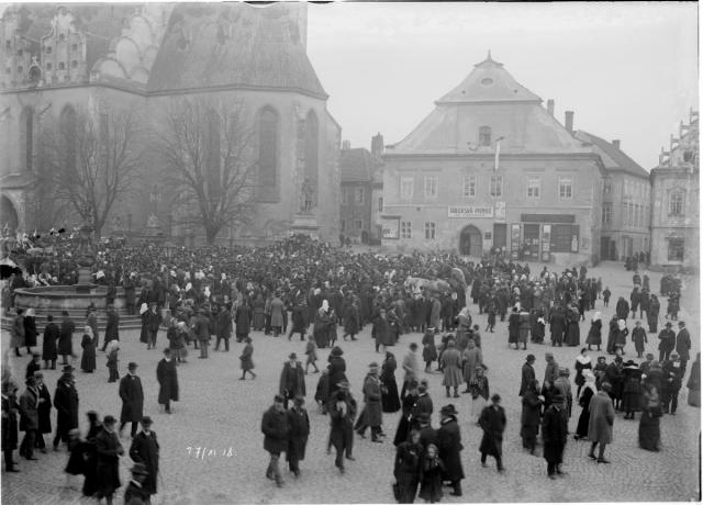 Manifestace 17. 11. 1918 (in Czech), keywords: Tábor, reportage, 