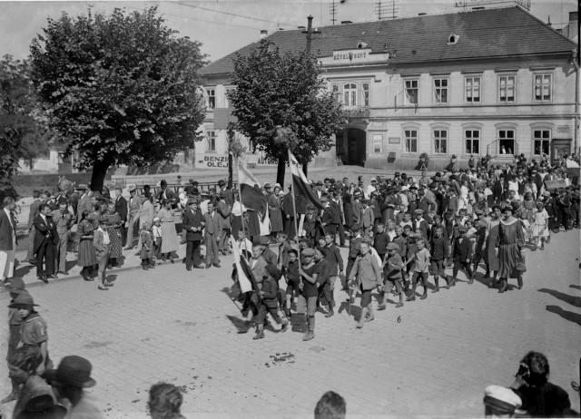 5. Komenského slavnost 5.8.1923 (in Czech), keywords: Tábor, festival, Komenský, Křižík's square  Tábor, festival, Komenský, Křižík's square