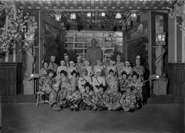 Šibřinky festival 1929.  Theme: Japanese Flower Festival  sokol, šibřinky (Sokol festival), sokolovna, interier, festival, group
