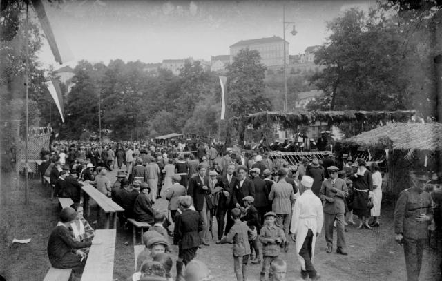 Sokolská a živnostenská slavnost 1925 (in Czech), keywords: Tábor, festival, Sokol, tradesman  Tábor, festival, Sokol, tradesman