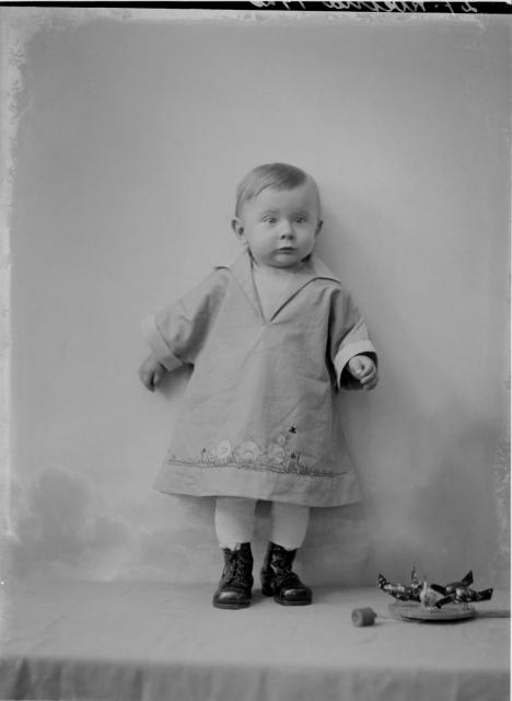 Josef Šechtl  12.2.1926 (in Czech), keywords: Josef Šechtl, child, figure  Josef Šechtl, child, figure