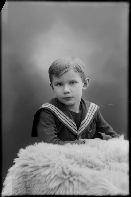 portrét neznámého chlapce (in Czech), keywords: portrait  portrait