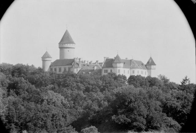 Konopiště (in Czech), keywords: Konopiště, castle  Konopiště, castle