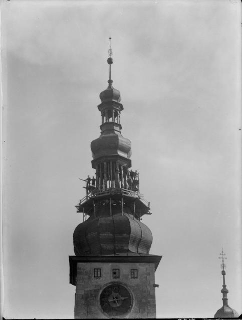 Oprava věže 17.10.1928 (in Czech), keywords: tower, church, Tábor, square  tower, church, Tábor, square