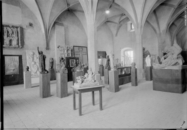 Výstava Františka Bílka na radnici (in Czech), keywords: Bílek, town hall, sculptor