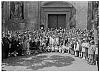 skupina před kostelem na náměstí Mikuláše z Husi (in Czech), keywords: církev., Hus, náměstí Mikuláše z Husi