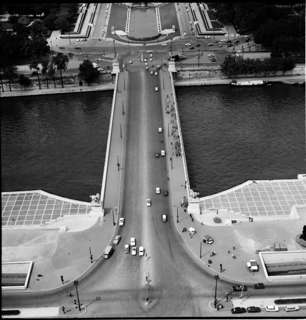 Paříž - Most přes Seinu (in Czech), keywords: Paříž  Paříž