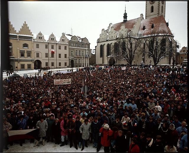 listopad 1989 (in Czech), keywords: manifestace, Tábor, square  manifestace, Tábor, square