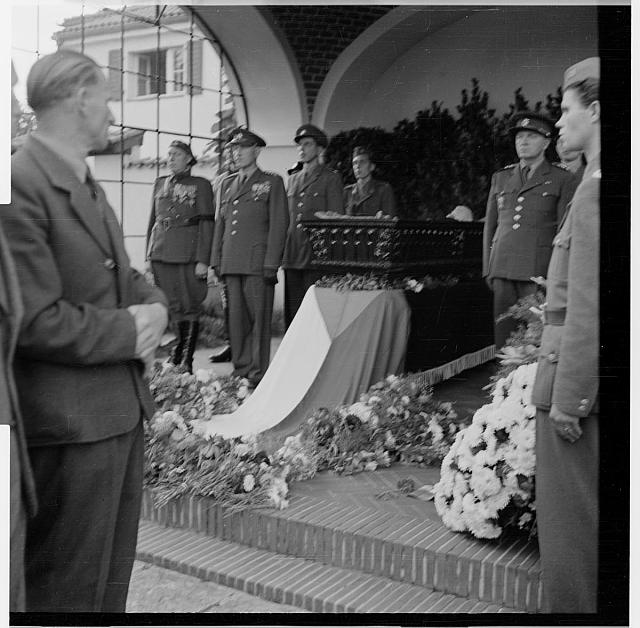 pohřeb Beneše (in Czech), keywords: Edvard Beneš, president, Sezimovo Ústí  Edvard Beneš, president, Sezimovo Ústí