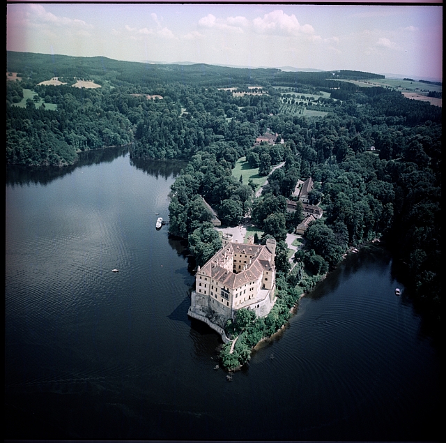 Orlík (in Czech), keywords: castle, letecký snímek  castle, letecký snímek